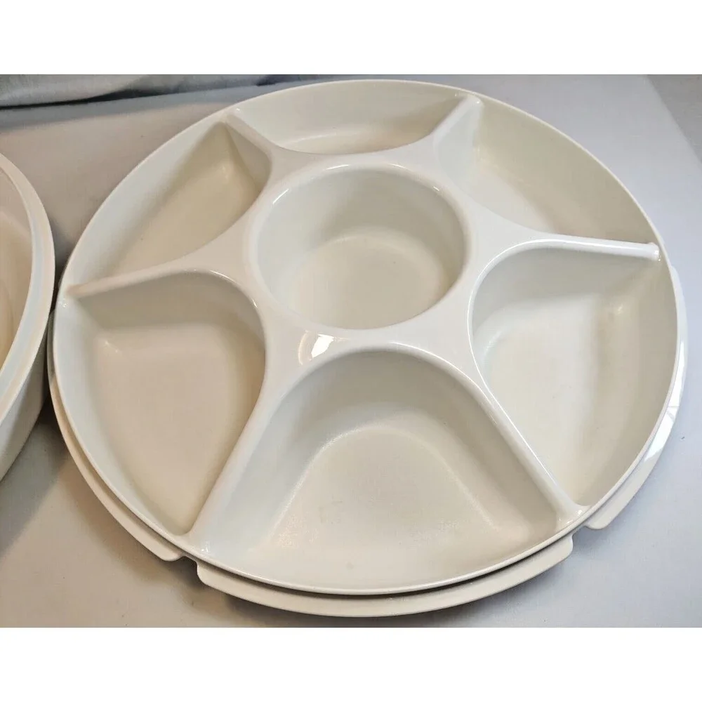 Vintage-Tupperware Serving Center Tray Almond Veggie 1665-3 With Lid 1666-1 USA